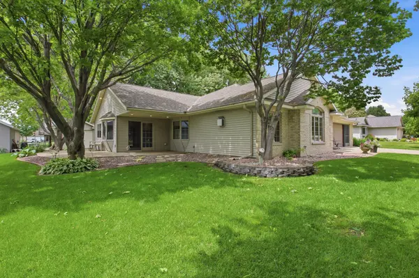 2204 20th ST SW, Willmar, MN 56201