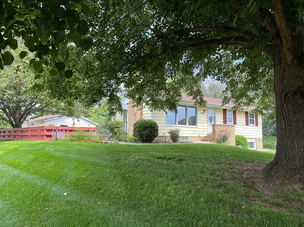 1299 N Birch Lake BLVD, White Bear Twp, MN 55110