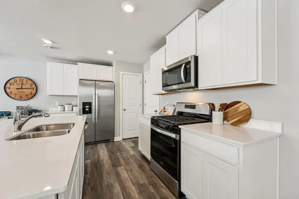 1957 Highview TER, Shakopee, MN 55379