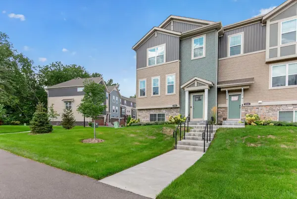 1546 Timberwood LN, West Saint Paul, MN 55118