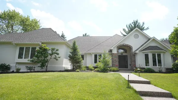 10725 Purdey RD, Eden Prairie, MN 55347