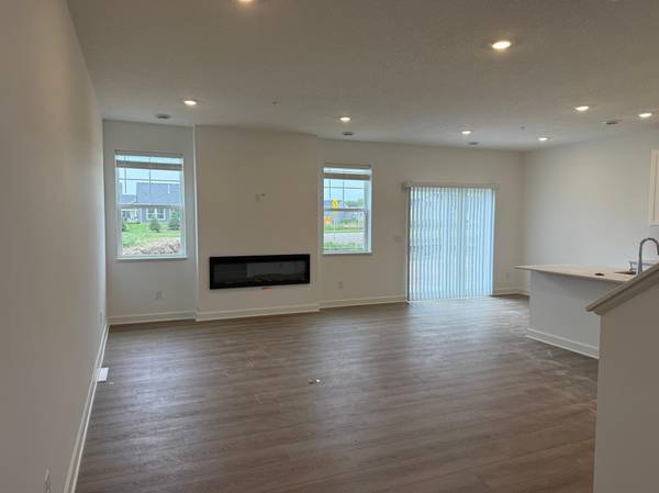 10551 Harbor LN N, Maple Grove, MN 55369