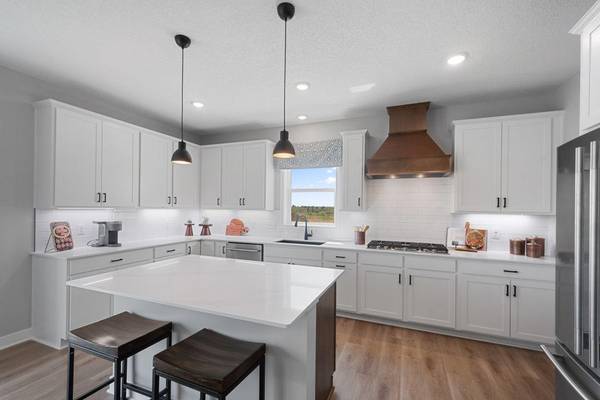1979 Shady View CT, Shakopee, MN 55379
