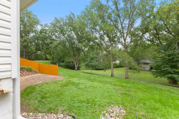 13471 Eveleth WAY, Apple Valley, MN 55124