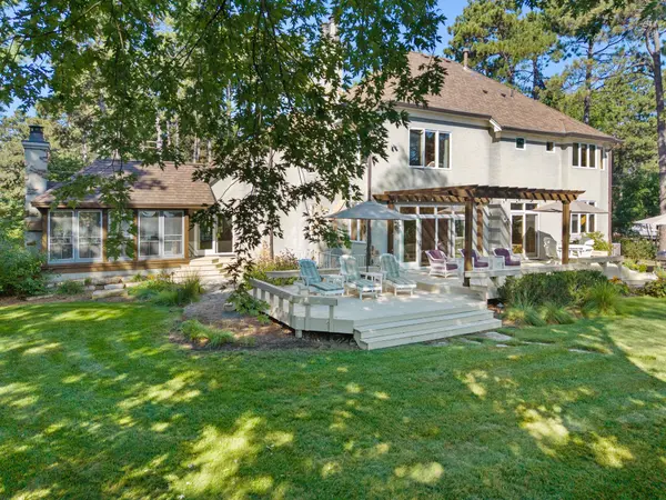 945 Quentin AVE S, Lakeland, MN 55043
