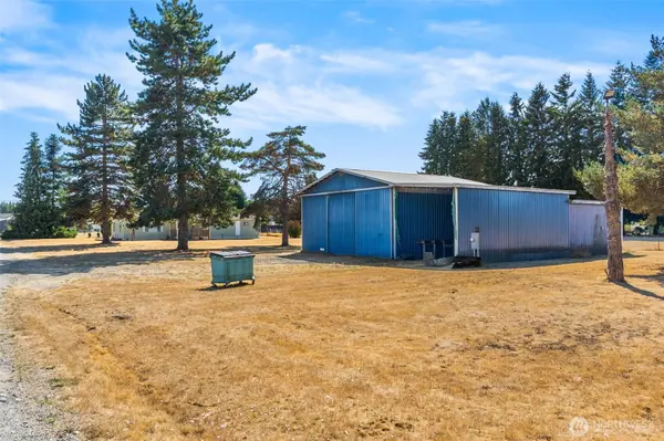 18005 Robinson LN SW, Rochester, WA 98579