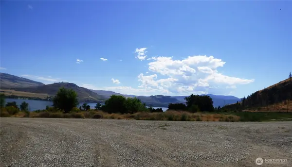 17 Swann LN, Oroville, WA 98844