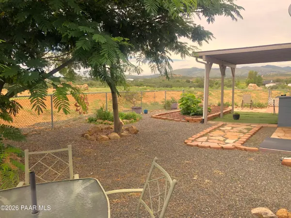 170 S Jay Bird LN, Dewey-humboldt, AZ 86327