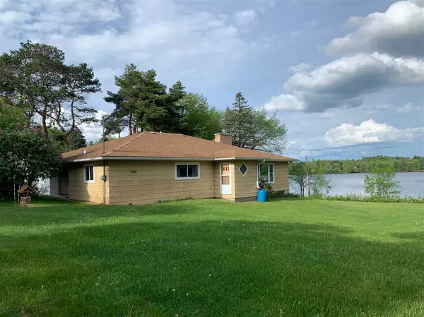 4002 LAKEVIEW DR, Rhinelander, WI 54501