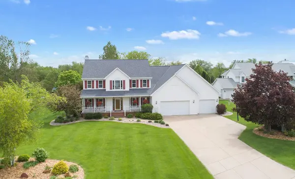 1890 OLD VALLEY RD, De Pere, WI 54115-3370
