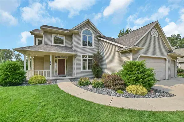240 E FALCON HILL WAY, Green Bay, WI 54302-5259