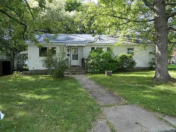 428 5TH ST, Waupaca, WI 54981