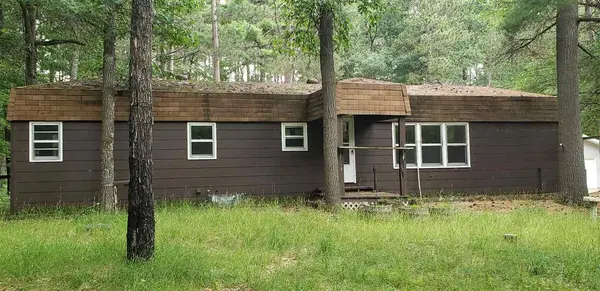 10400 N LEISURE DR, Hazelhurst, WI 54531