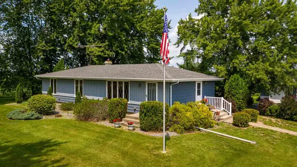 7460 HWY D, Omro, WI 54963