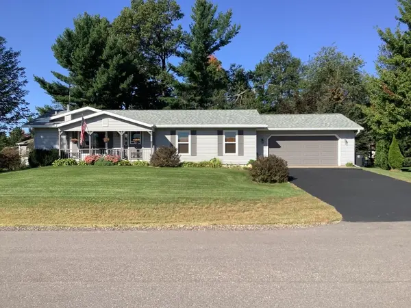 2021 E BREEZEWOOD CT, Plover, WI 54467
