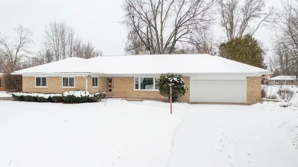 215 QUINCY ST, Oconto, WI 54153