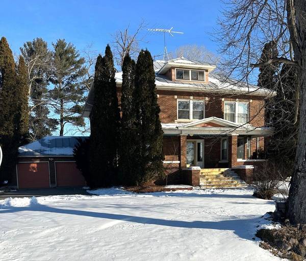 W8858 FRIENDSHIP RD, Shawano, WI 54166-6324