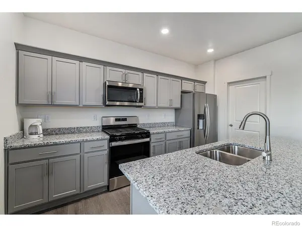 439 Bluebird RD, Johnstown, CO 80534