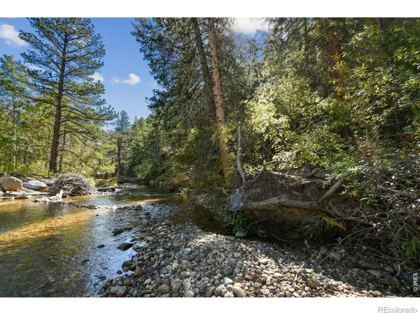 511 Riverside DR, Lyons, CO 80540