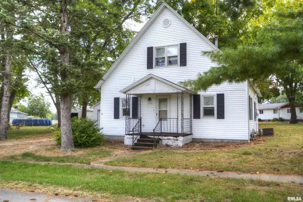 705 W ADAMS ST, Blandinsville, IL 61420