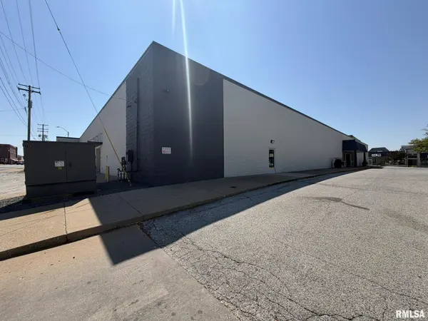 90 E LOCUST ST #Suite A, Canton, IL 61520