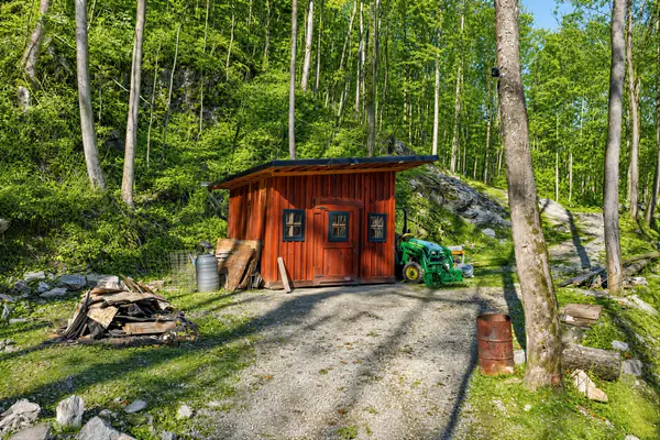 1029 E Obey Ln, Wilder, TN 38589