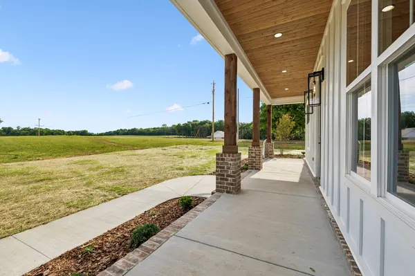 2797 Unionville Rd, Chapel Hill, TN 37034