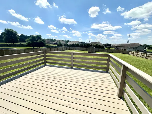 204 Middle Dayle Dr, Portland, TN 37148