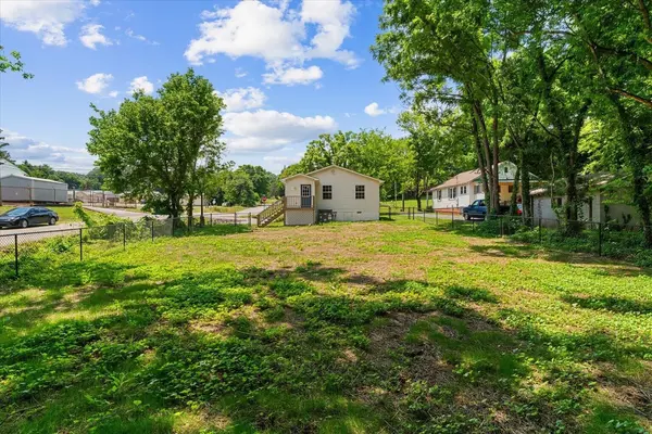 8956 Hiwassee Street #NE, Charleston, TN 37310