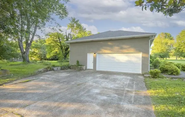 402 Mason Ln, Goodlettsville, TN 37072
