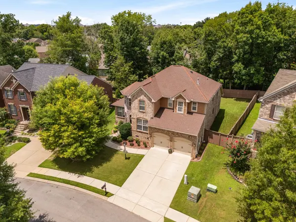 1406 Wayfield Ln, Mount Juliet, TN 37122