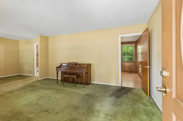 1810 Foxdale Dr, Murfreesboro, TN 37130