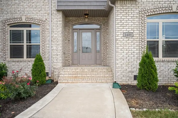 1409 Apple Blossom Rd, Clarksville, TN 37042