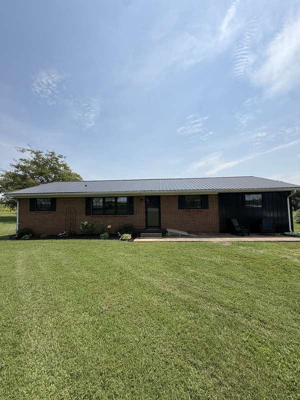 729 Weakley Creek Rd #E, Lawrenceburg, TN 38464
