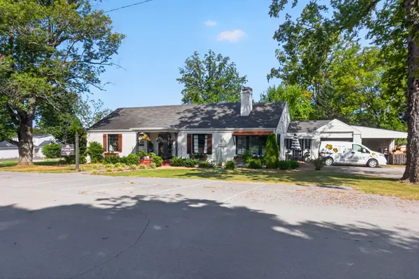 212 W Blackwell St, Tullahoma, TN 37388
