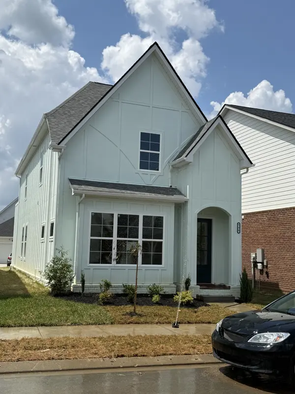 158 Oasis Dr, La Vergne, TN 37086