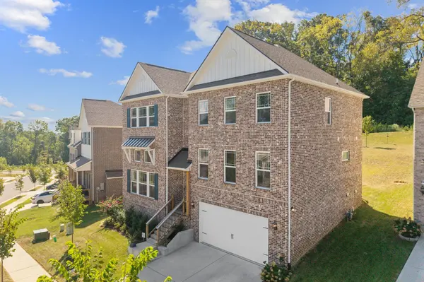 1121 Parklawn Dr, Nashville, TN 37211