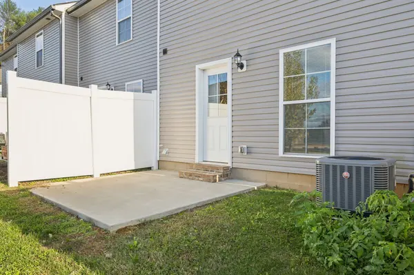 911 Sutton Cv, Columbia, TN 38401