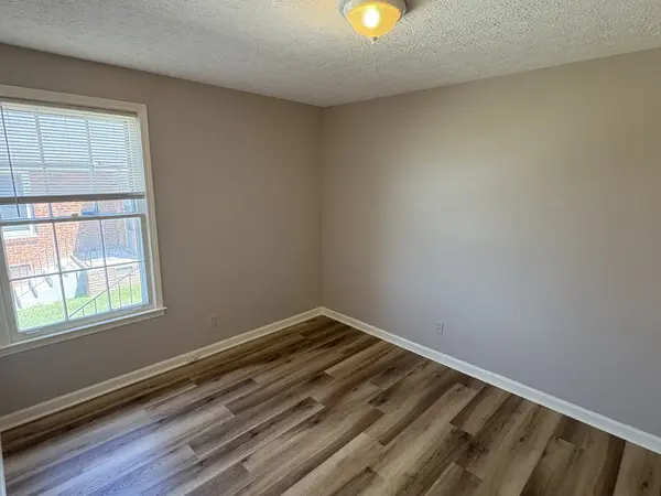 250 35th Ave #N, Nashville, TN 37209
