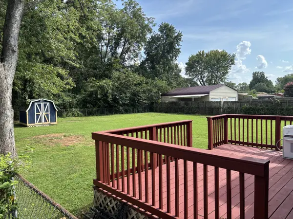 6816 Longview Dr, Murfreesboro, TN 37129