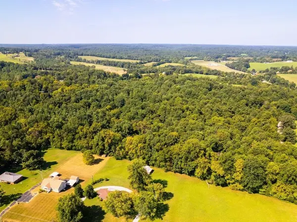 1 Vanleer Hwy, Charlotte, TN 37036