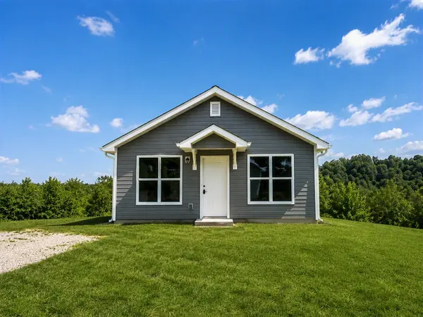 114 Hill Place Court, Dickson, TN 37055