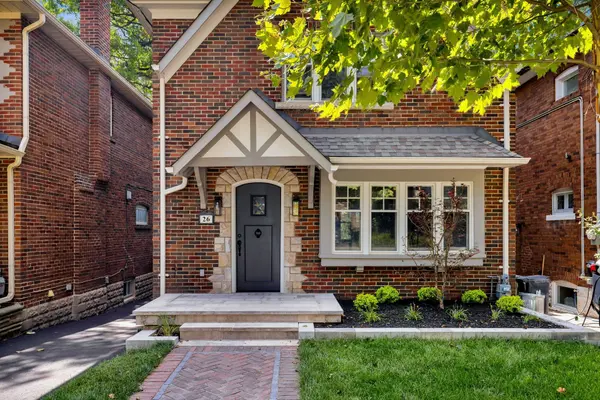 26 Riverview GDNS, Toronto W02, ON M6S 4E5