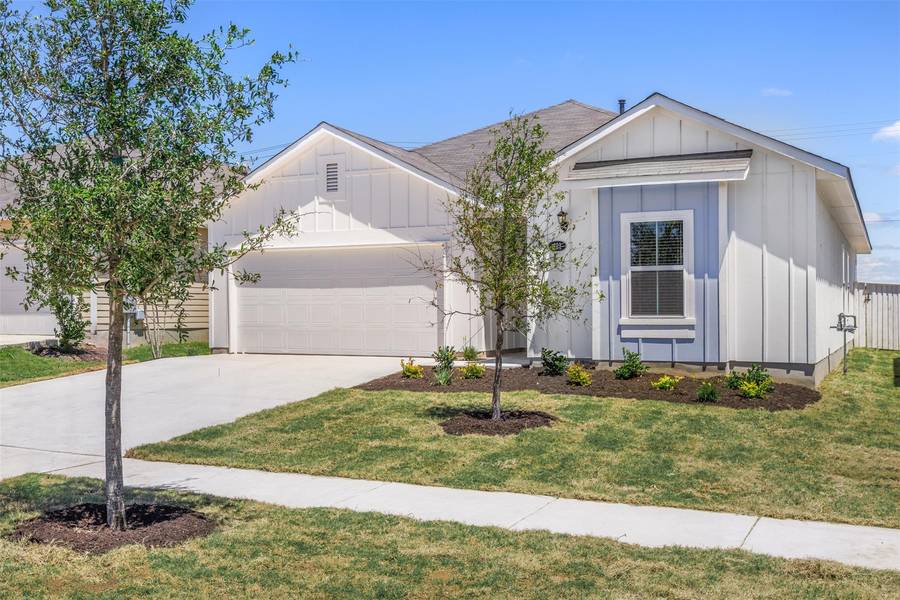 421 Hortus DR, Kyle, TX 78640