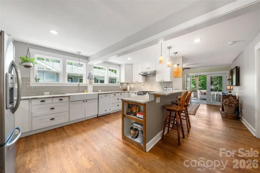 43 Morris ST, Asheville, NC 28806