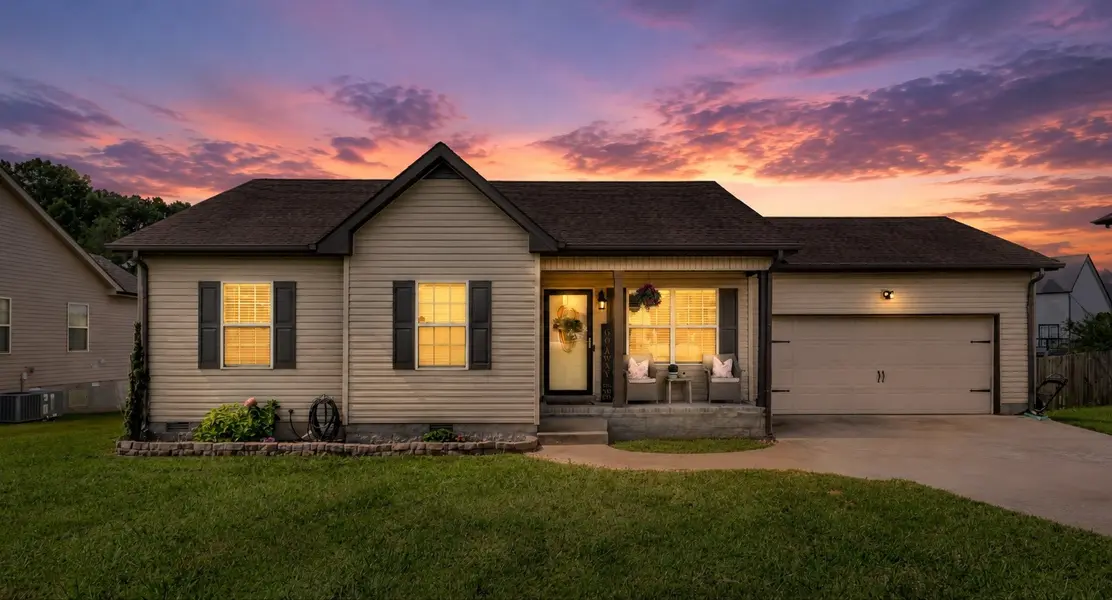 552 Tracy Ln, Clarksville, TN 37040