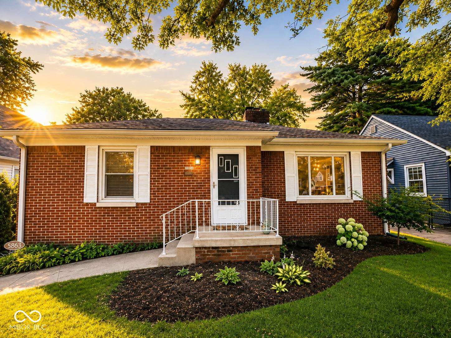 5863 Kingsley DR, Indianapolis, IN 46220