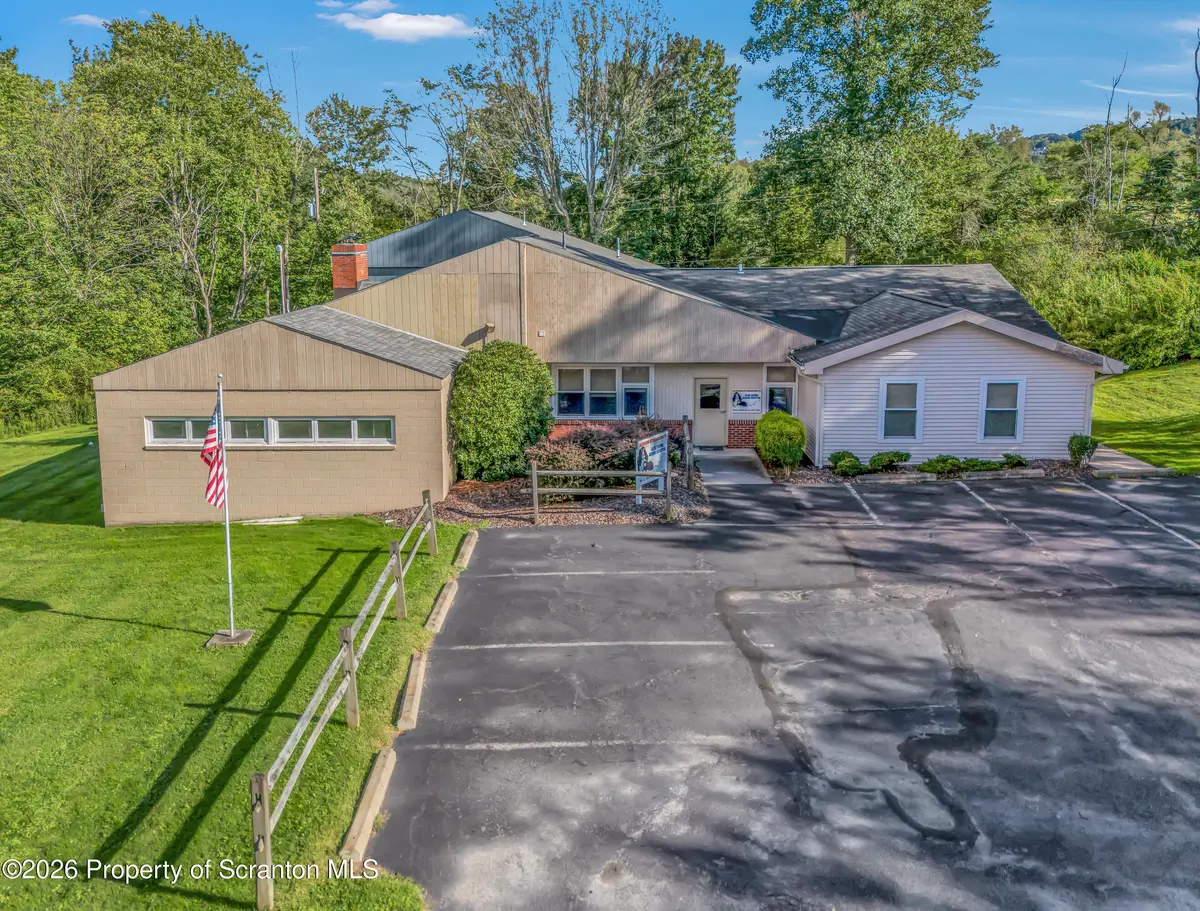 12 Lacka Tr Glen ST, Glenburn Twp, PA 18411