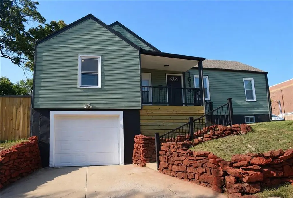 1614 E 85TH ST, Kansas City, MO 64131