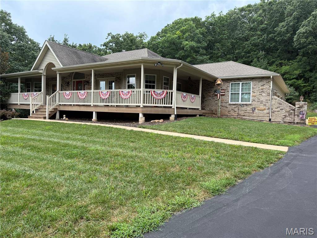 3349 Dakota Hills DR, Pacific, MO 63069